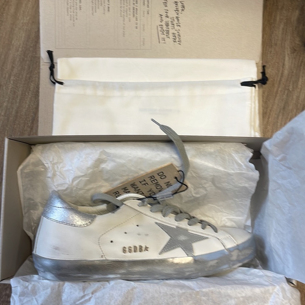NWT Golden Goose Mens Super Star Sneakers